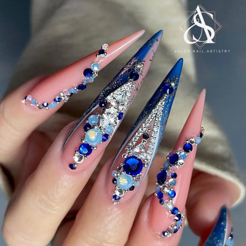 Daily Charme Nail Art | Silver Art Deco Opulent Triangle Zircon Charm