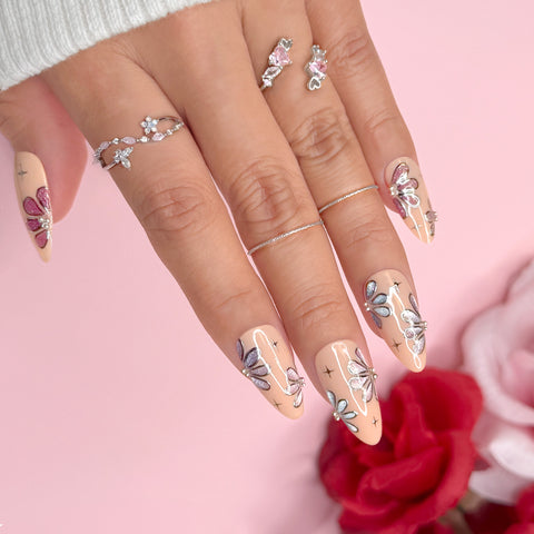 Charme Gel Polish / 203 Skinnydip Nude Beige Cat Eye Flower Neutral Nails