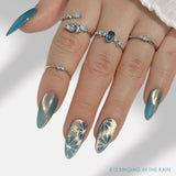 Charme Gel / Cat Eye E13 Singing in the Rain Blue Golden Magnetic Magnetic Polish