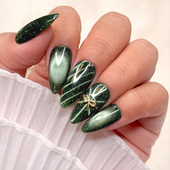 Charme Gel / Cat Eye E58 Above the Mistletoe Green Nail Polish Holiday Magnetic Trend Viral